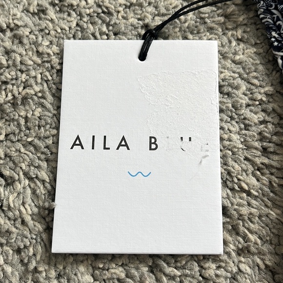 AILA Blue | NWT Oceania Swim Bottom in Indigo Batik - Picture 6 of 11